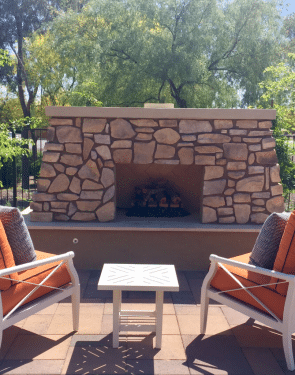 Outdoor fireplace