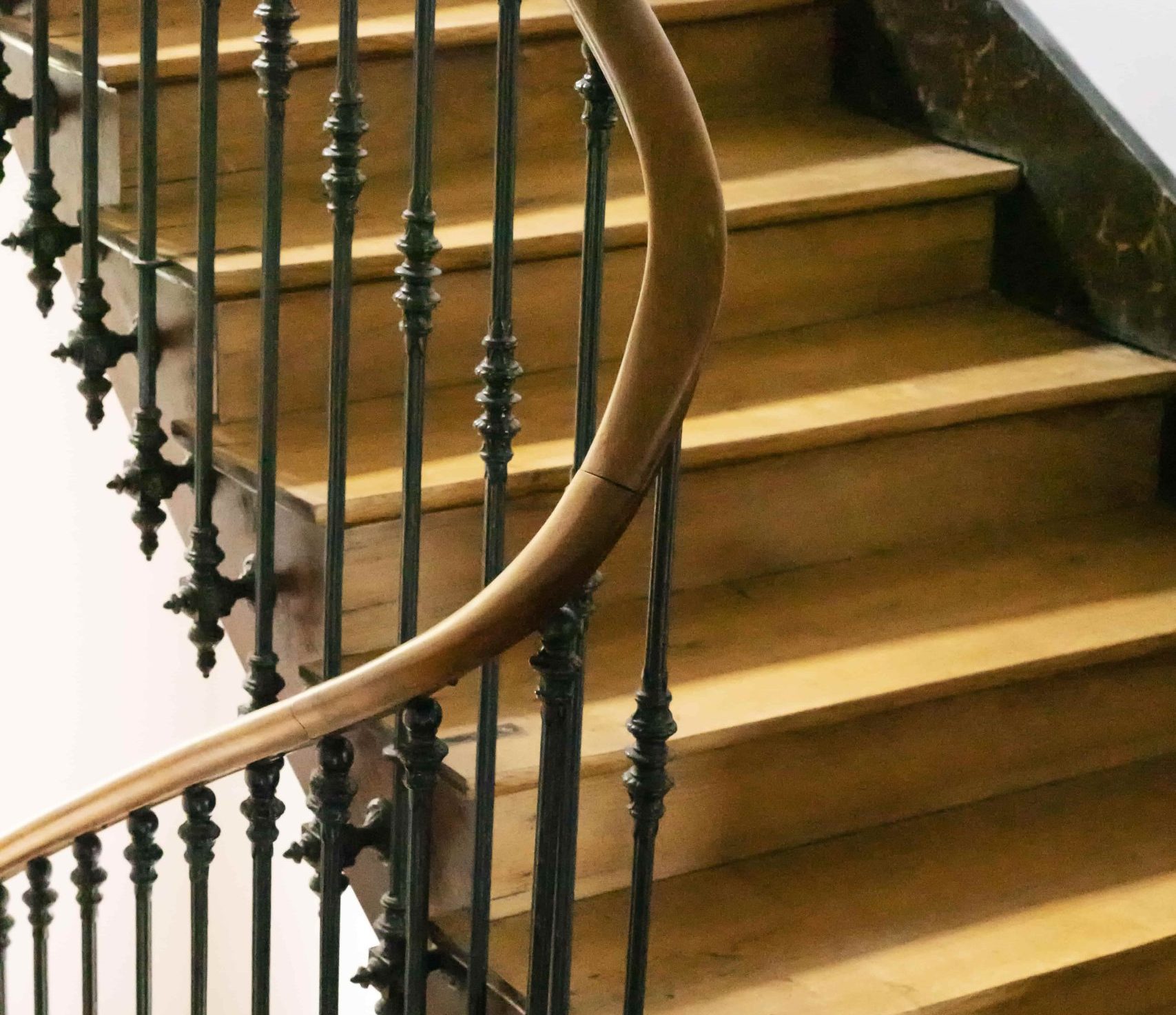 wooden stair railing